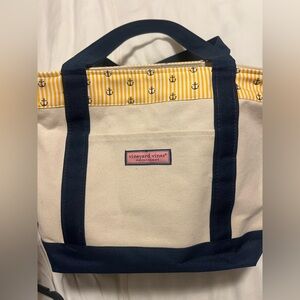 Vineyard Vines Tote bag
